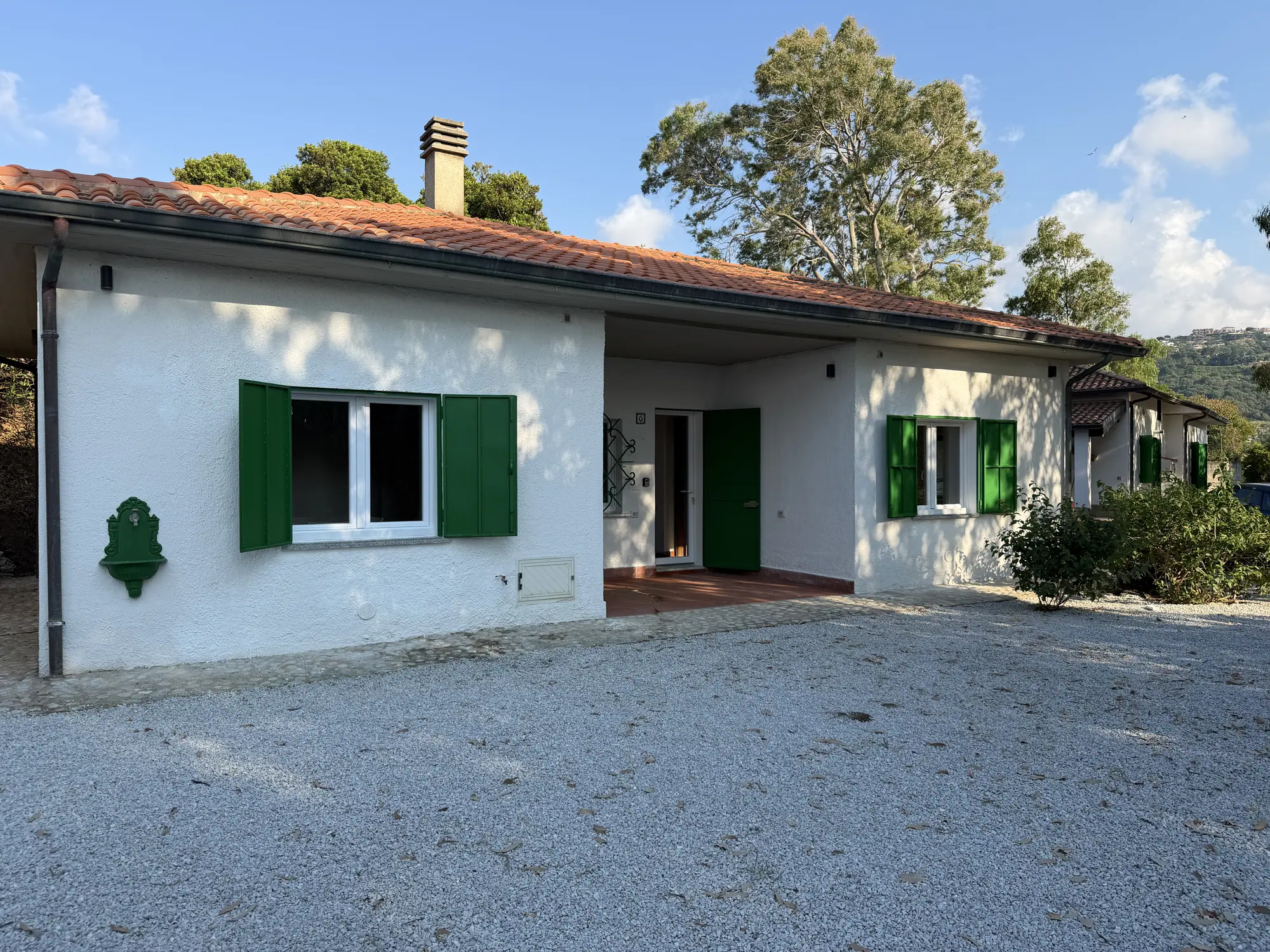 Villa Brezza, esterno